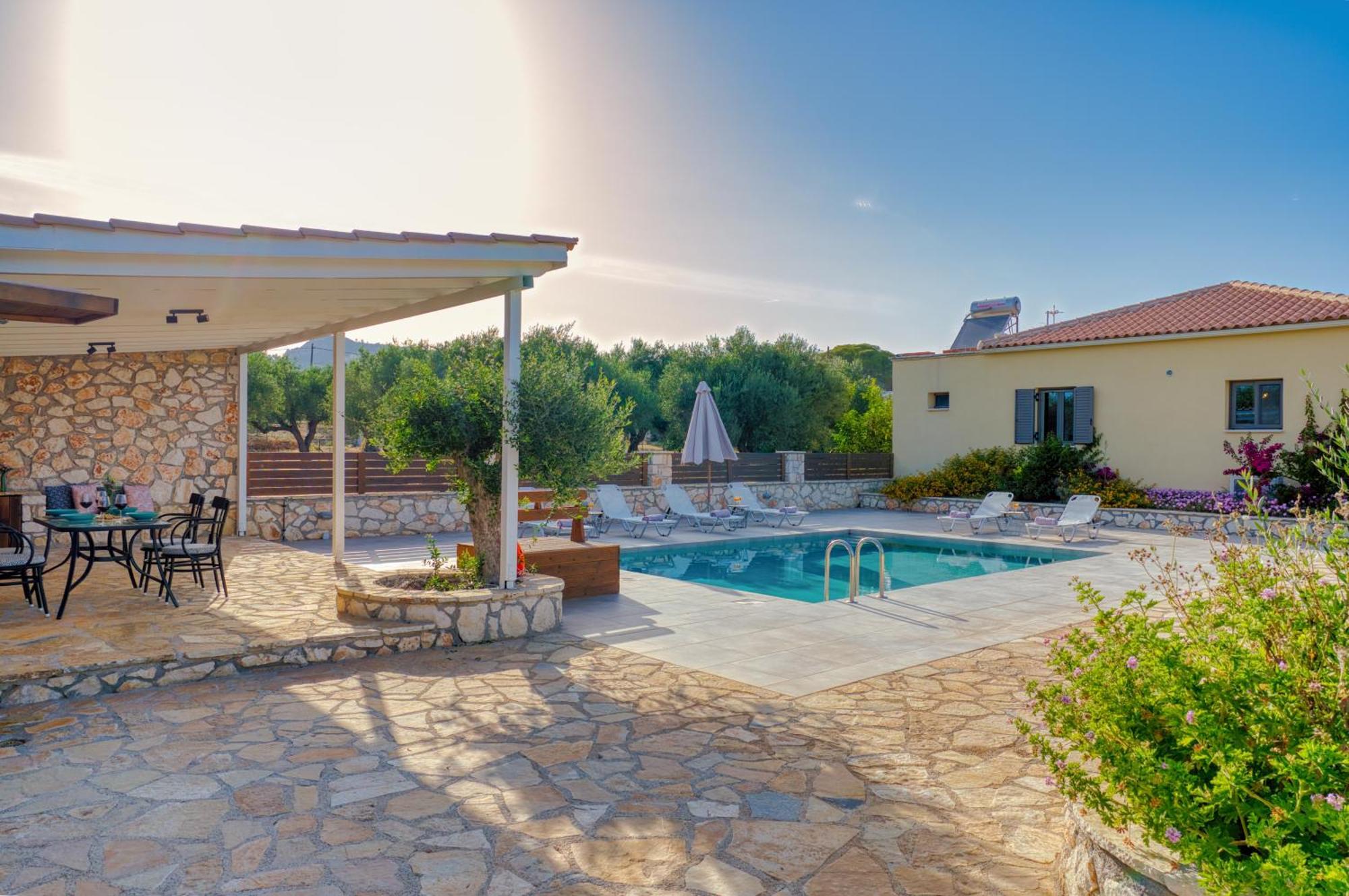 Astarte Villas - Astra Private Villas With Pool Vasilikí Extérieur photo