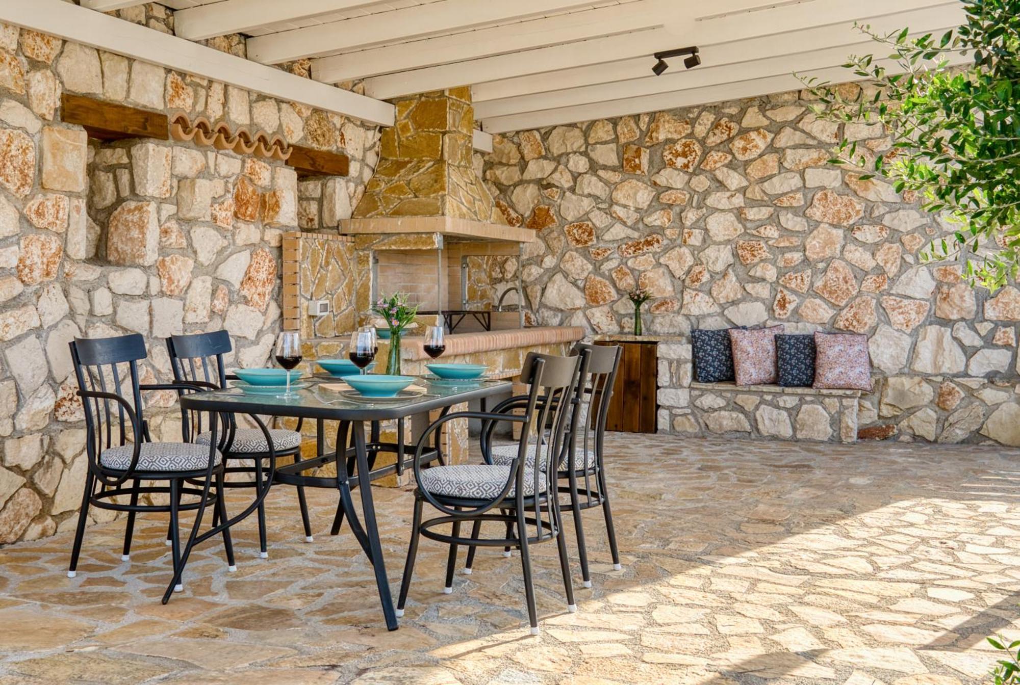 Astarte Villas - Astra Private Villas With Pool Vasilikí Extérieur photo