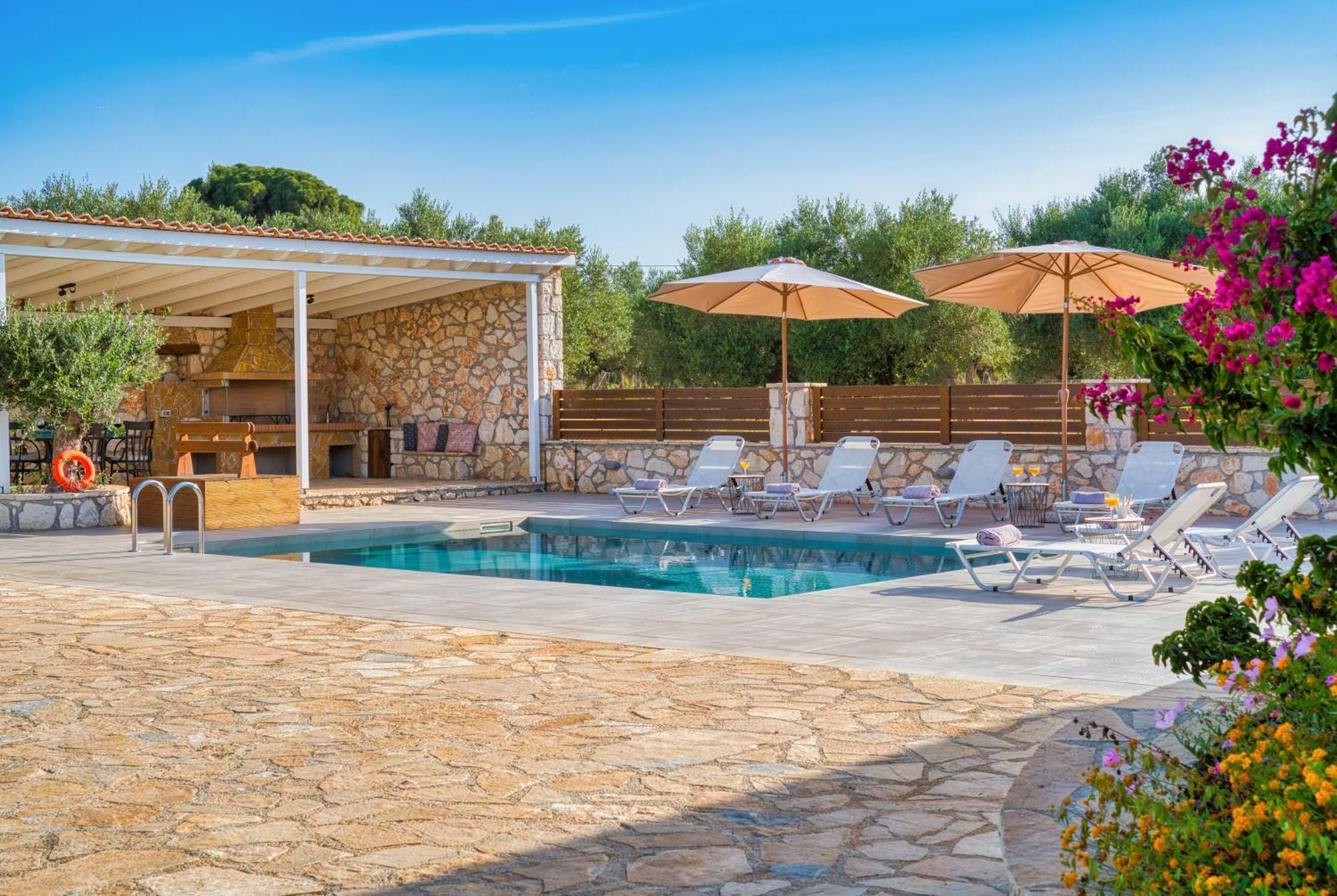Astarte Villas - Astra Private Villas With Pool Vasilikí Extérieur photo